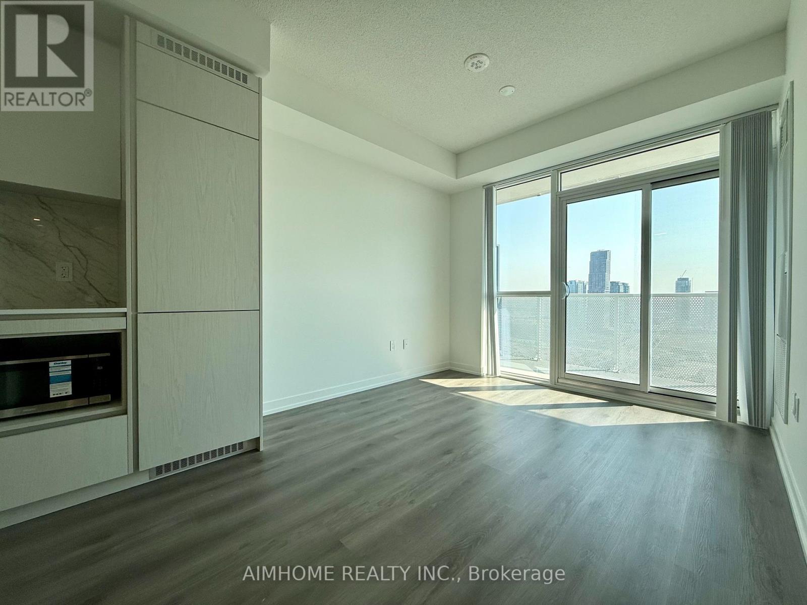 3207 - 28 Interchange Way, Vaughan, Ontario L4K 0P8 - Photo 4 - N13631836