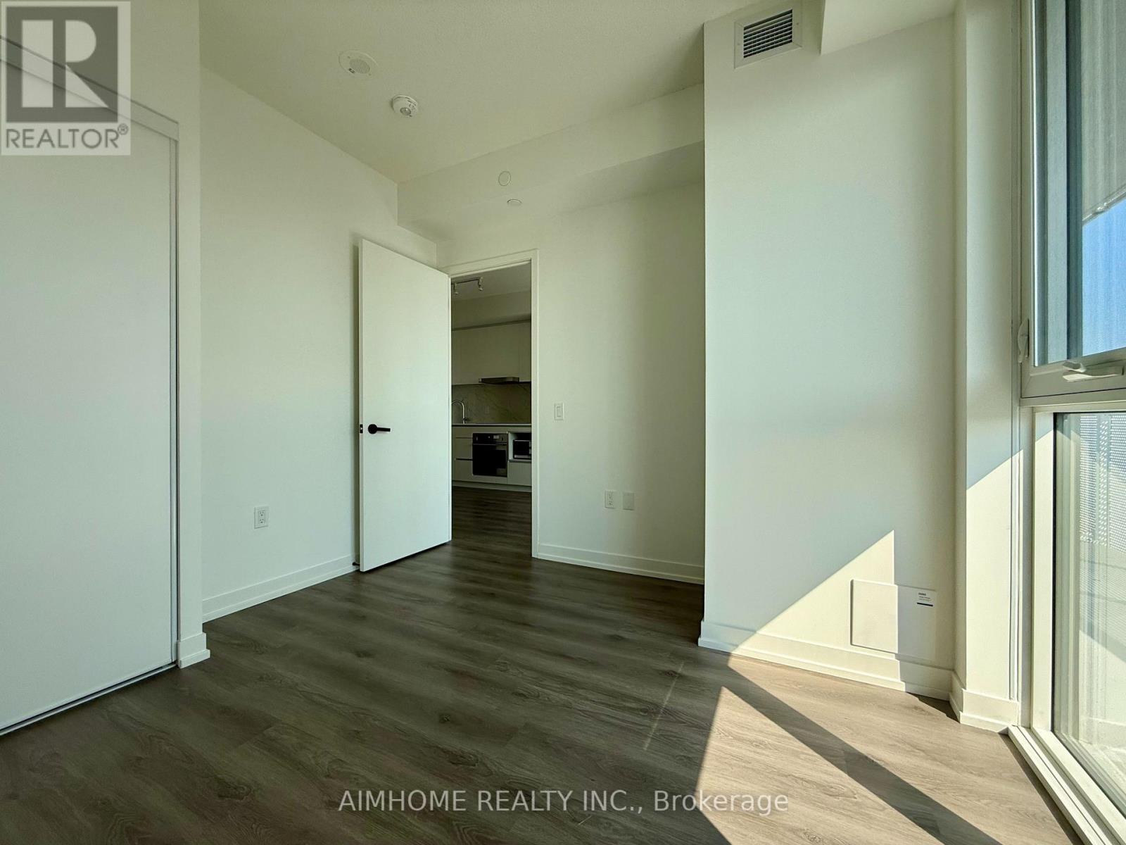 3207 - 28 Interchange Way, Vaughan, Ontario L4K 0P8 - Photo 8 - N13631836