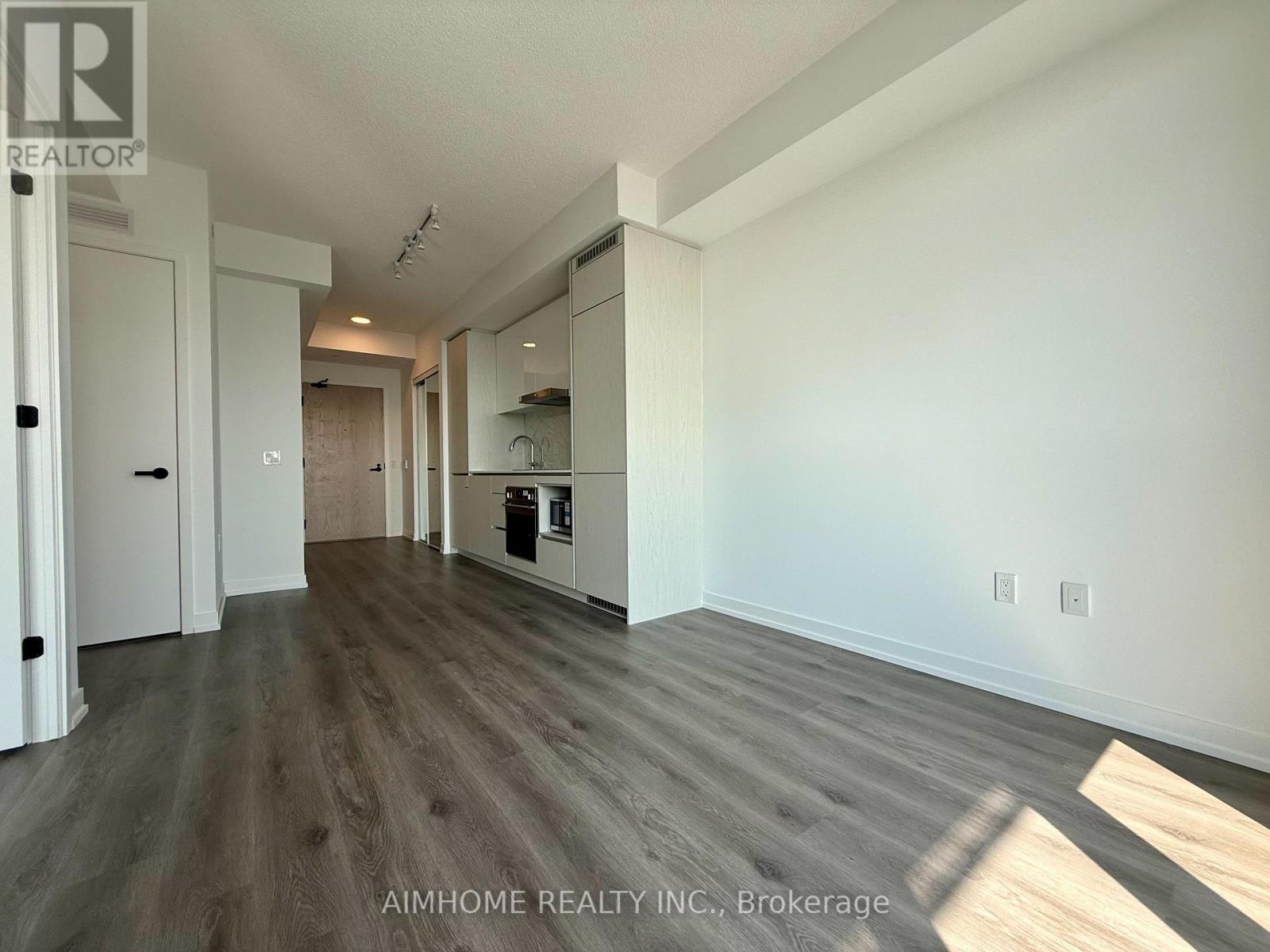 3207 - 28 Interchange Way, Vaughan, Ontario L4K 0P8 - Photo 9 - N13631836