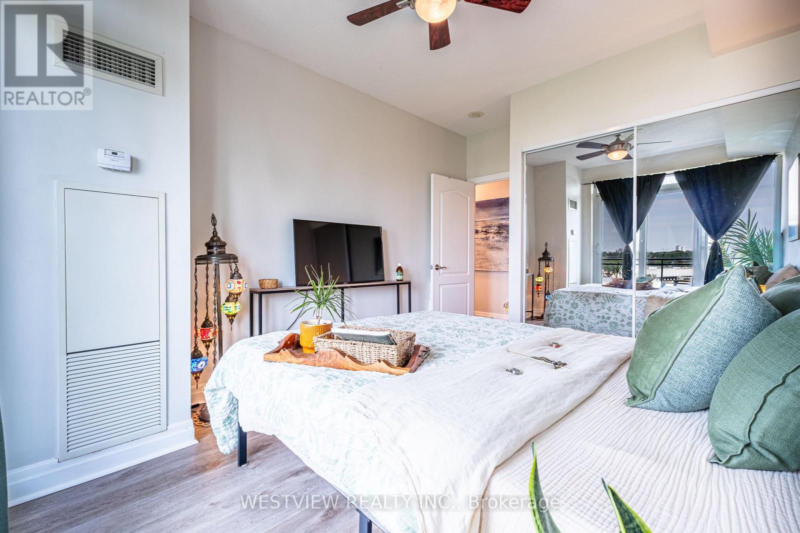 1004 - 2119 Lake Shore Boulevard W, Toronto, Ontario M8V 4E8 - Photo 12 - W13631826
