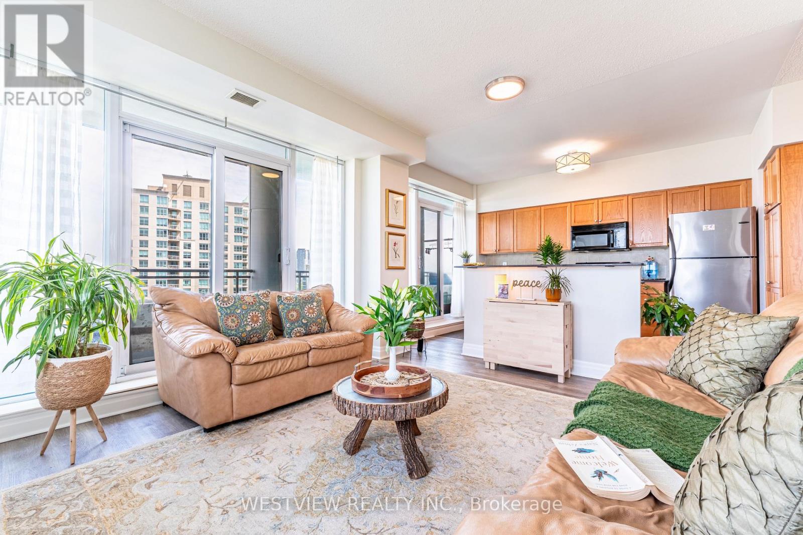 1004 - 2119 Lake Shore Boulevard W, Toronto, Ontario M8V 4E8 - Photo 4 - W13631826