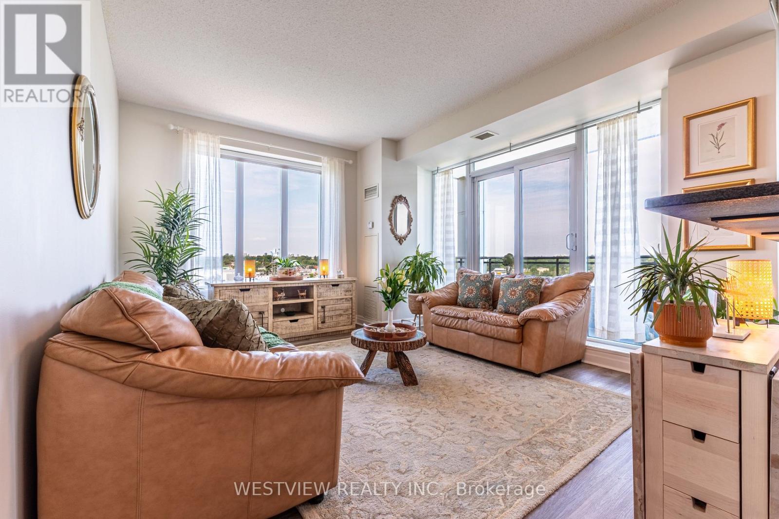 1004 - 2119 Lake Shore Boulevard W, Toronto, Ontario M8V 4E8 - Photo 5 - W13631826