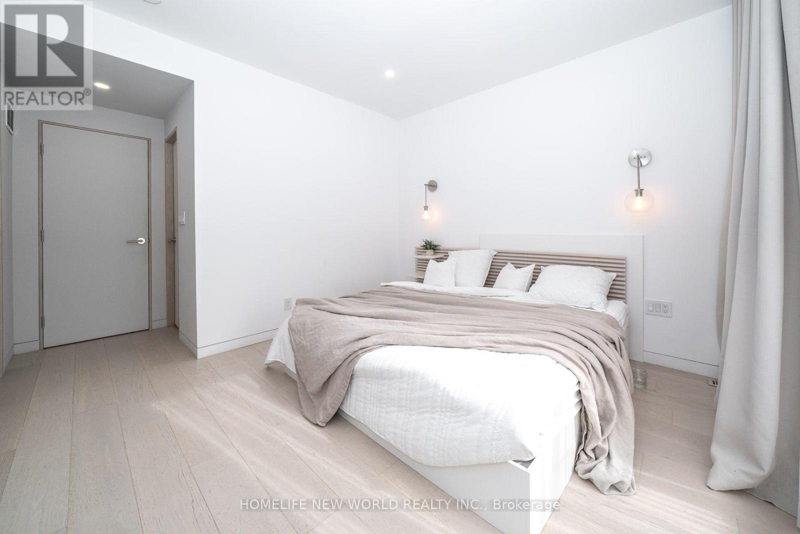 30 Carling Avenue, Toronto, Ontario  M6G 3S1 - Photo 18 - W13631832