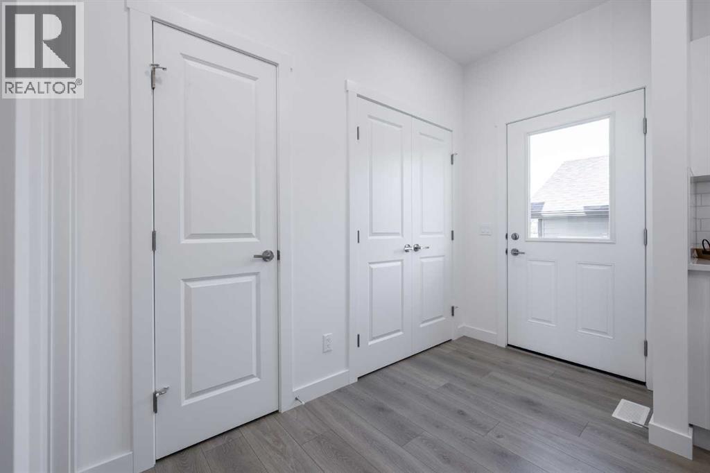17 Tillotson Loop, Okotoks, Alberta  T1S 4S8 - Photo 3 - A2315494