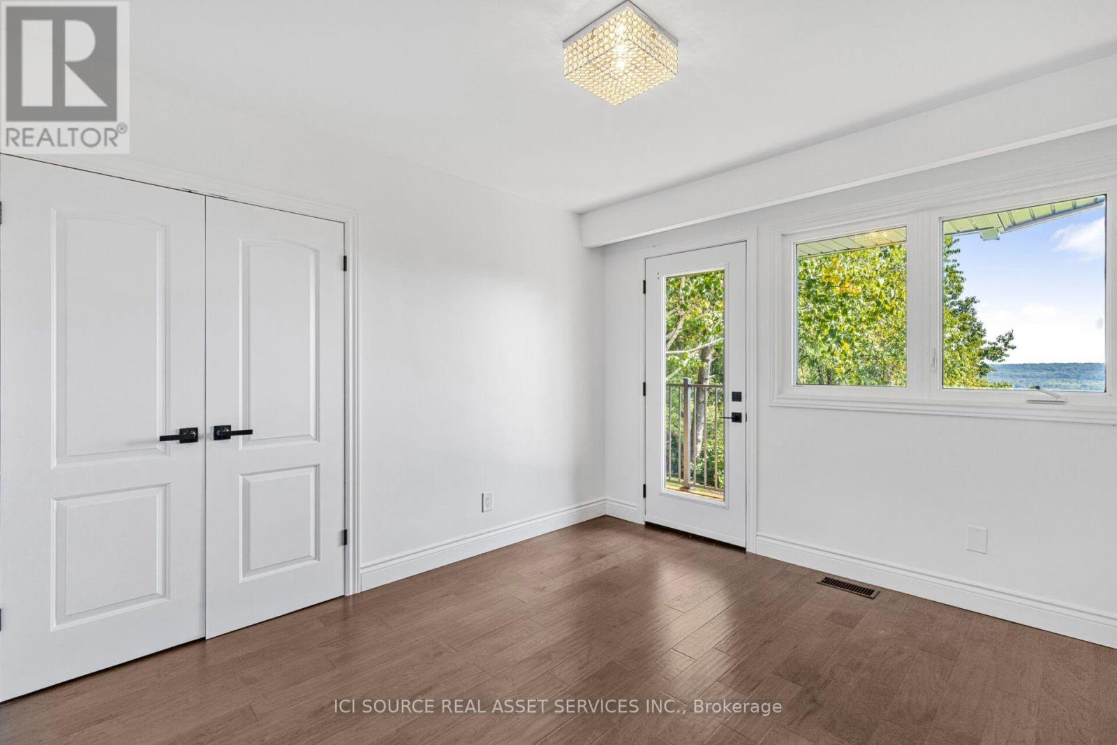 50 Oak Avenue, Hamilton, Ontario  L9H 4Y9 - Photo 7 - X13561878