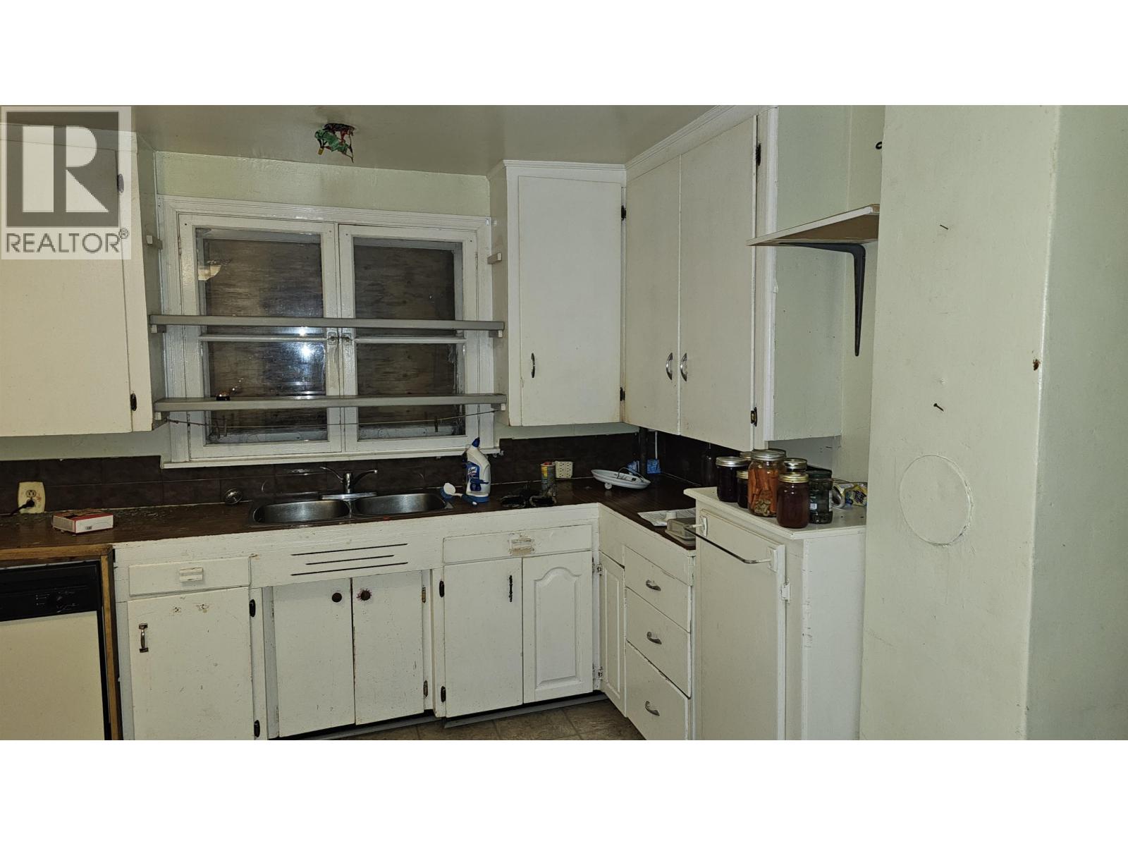 1957 Ross Crescent, Prince George, British Columbia  V2M 1Y6 - Photo 4 - R3151950