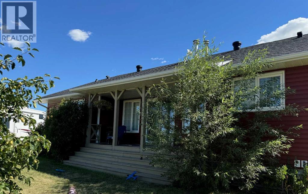 272187 Township Road 240, Rural Rocky View County, Alberta  T2P 2G7 - Photo 9 - A2326032