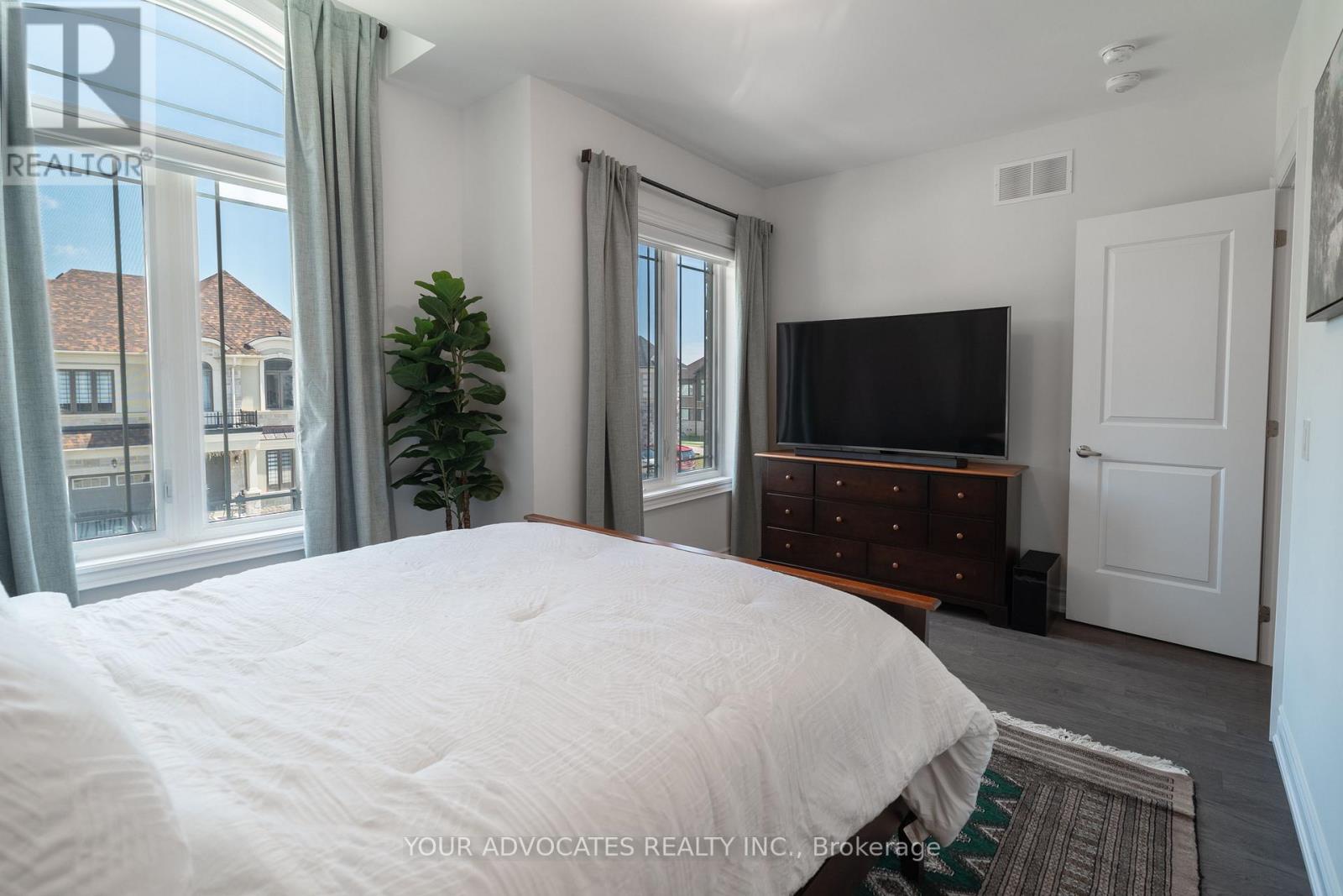 1390 Queens Plate Road, Oakville, Ontario  L6M 5L4 - Photo 40 - W13582876