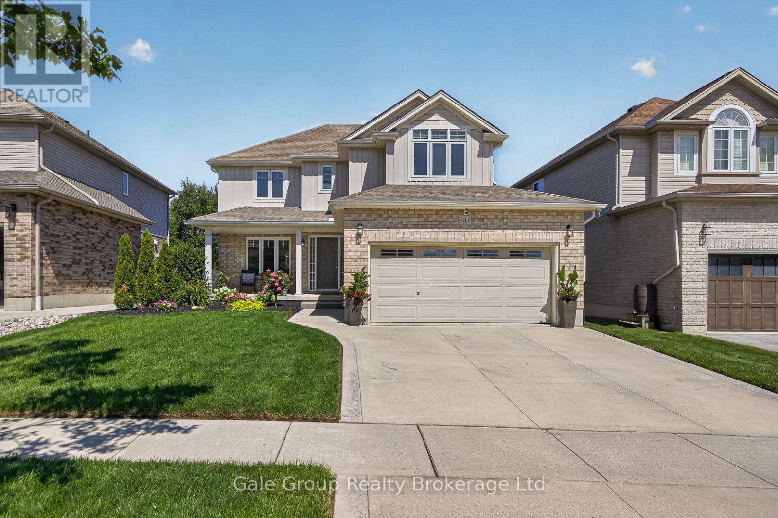 205 Munnoch Boulevard, Woodstock, Ontario  N4T 1V7 - Photo 2 - X13631880
