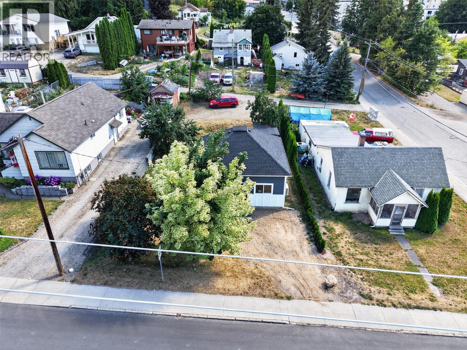 630 Okanagan SE Avenue, Salmon Arm, British Columbia  V1E 1G7 - Photo 46 - 10396119