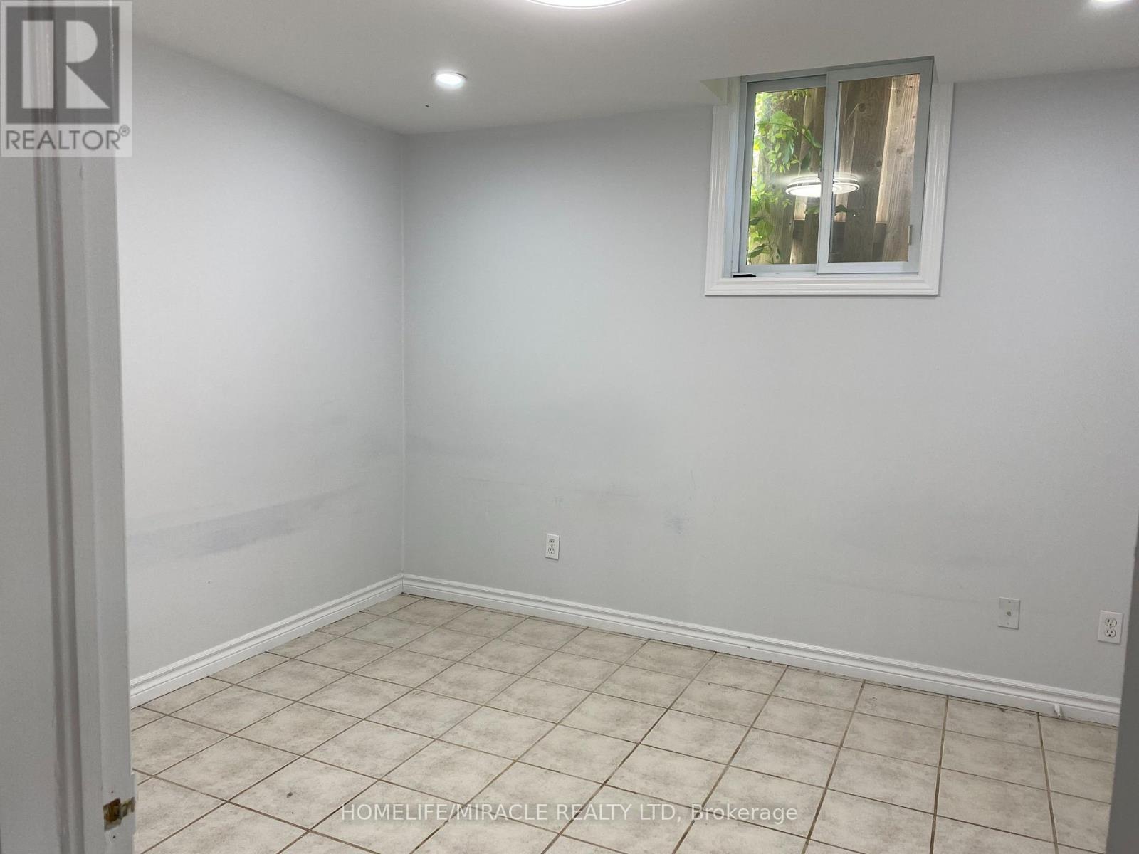 Basement - 204 Delaney Drive, Ajax, Ontario  L1T 2B4 - Photo 13 - E13497472