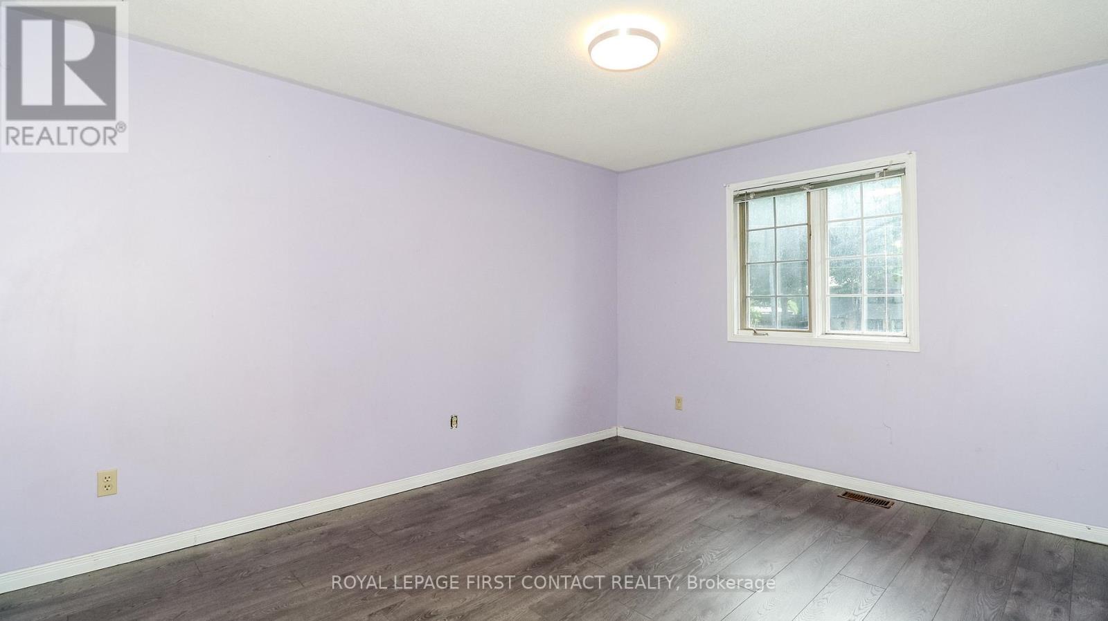 24 Howard Avenue, Tiny, Ontario  L0L 2T0 - Photo 17 - S12408791