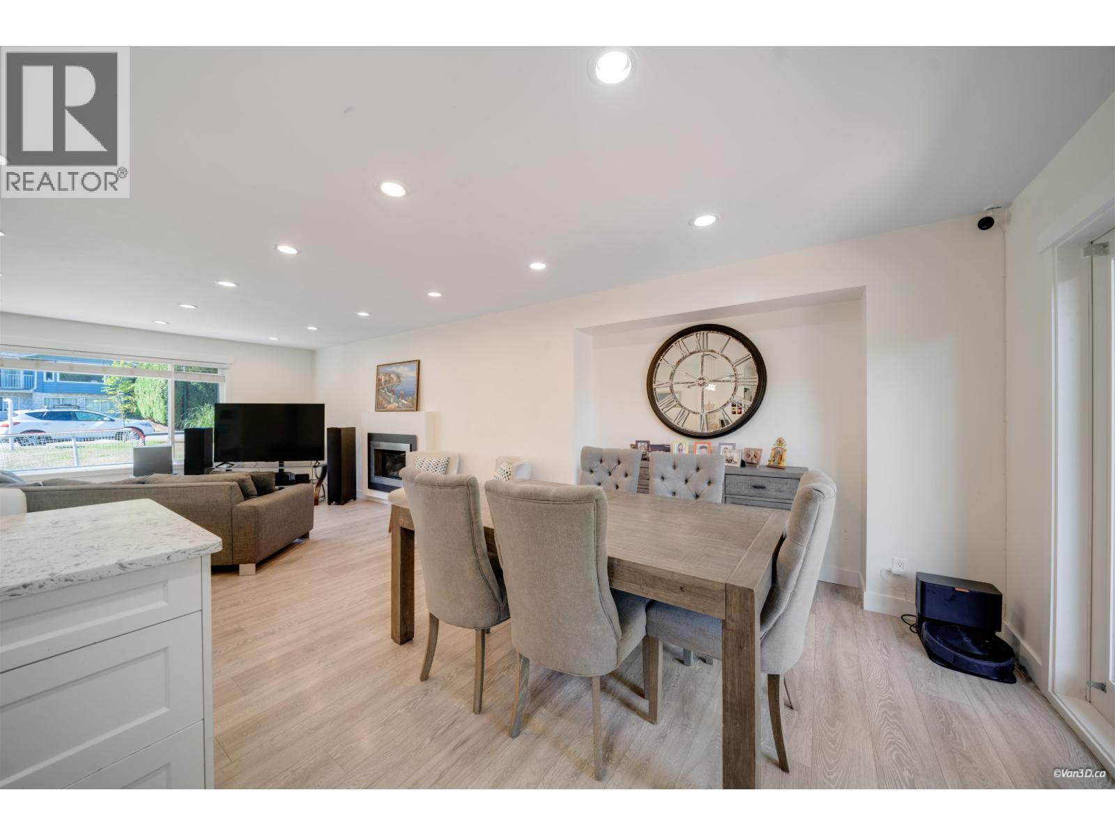 1047 Spar Drive, Coquitlam, British Columbia  V3H 3G9 - Photo 8 - R3151951
