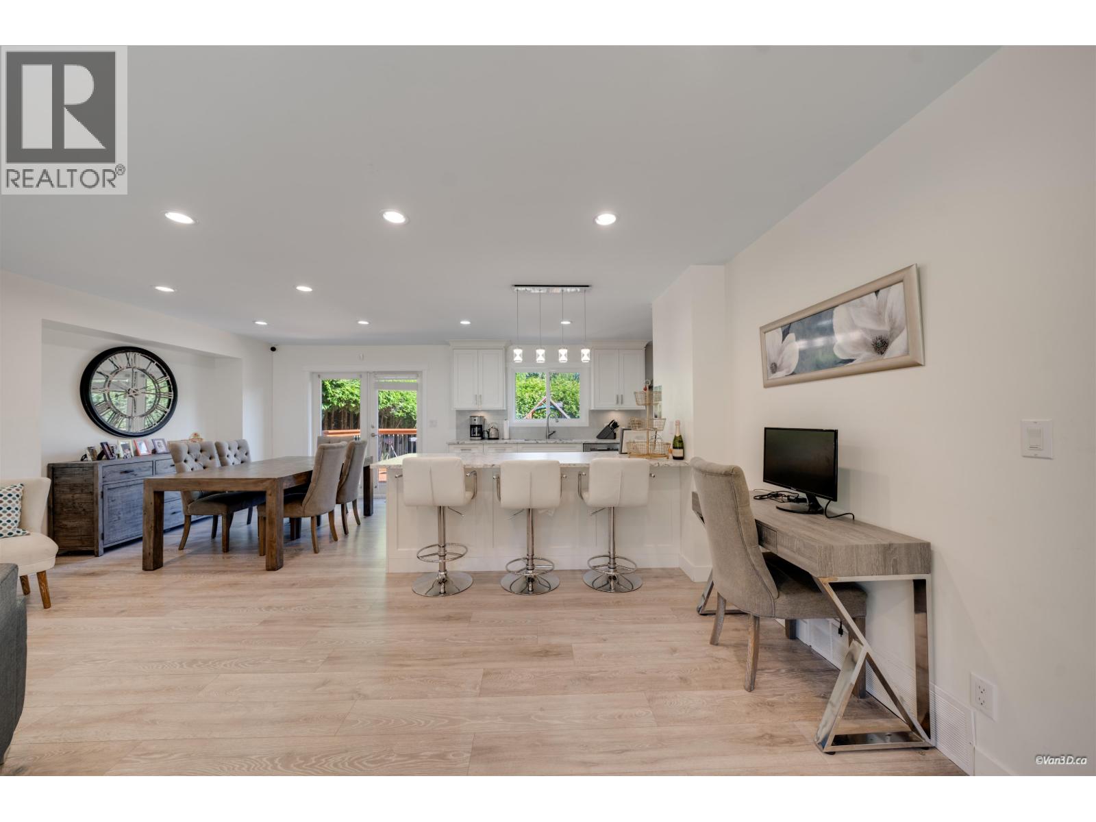 1047 Spar Drive, Coquitlam, British Columbia  V3H 3G9 - Photo 5 - R3151951