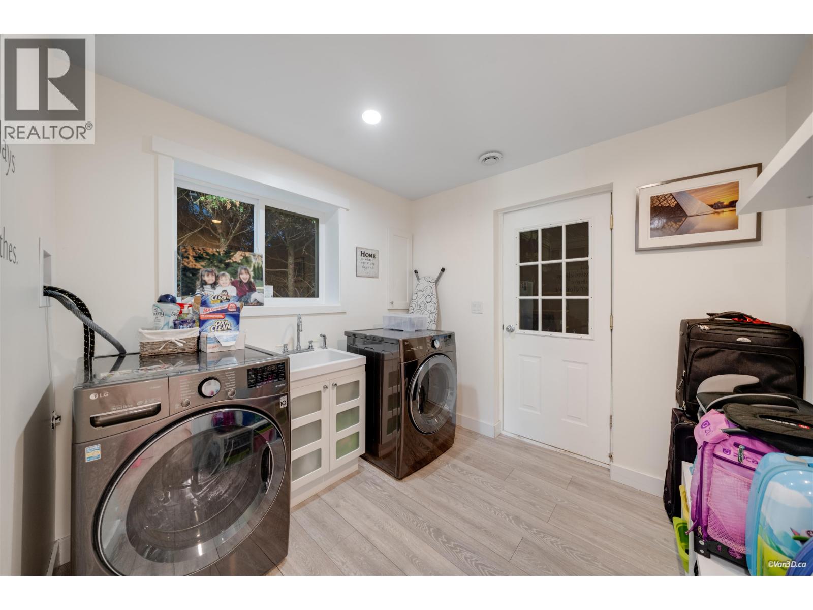 1047 Spar Drive, Coquitlam, British Columbia  V3H 3G9 - Photo 22 - R3151951