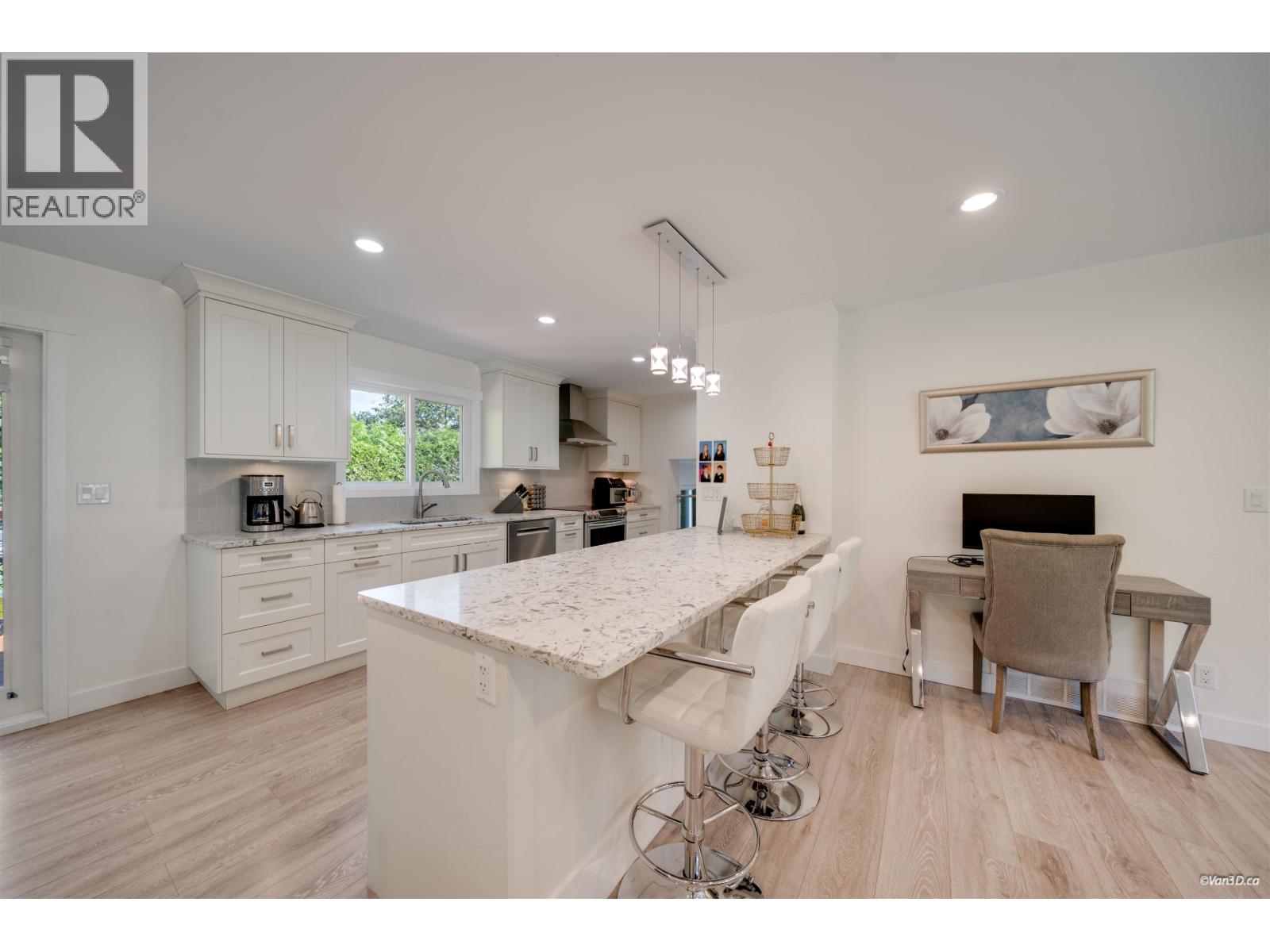 1047 Spar Drive, Coquitlam, British Columbia  V3H 3G9 - Photo 12 - R3151951