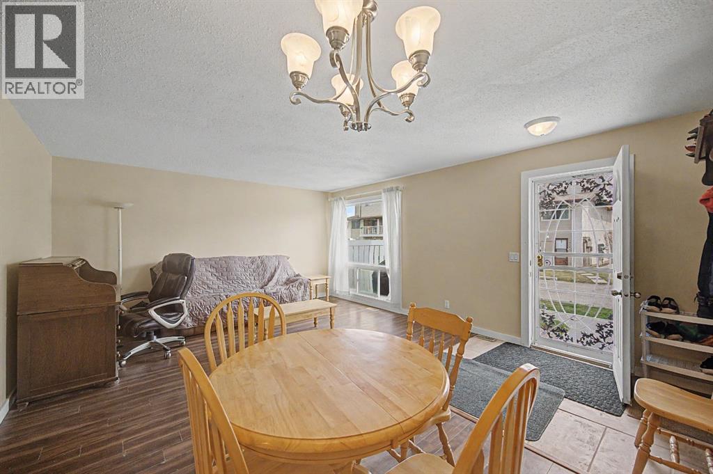 814, 200 Brookpark Drive SW, Calgary, Alberta  T2W 3E5 - Photo 5 - A2326331