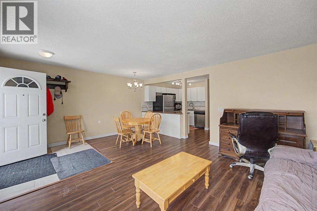 814, 200 Brookpark Drive SW, Calgary, Alberta  T2W 3E5 - Photo 6 - A2326331