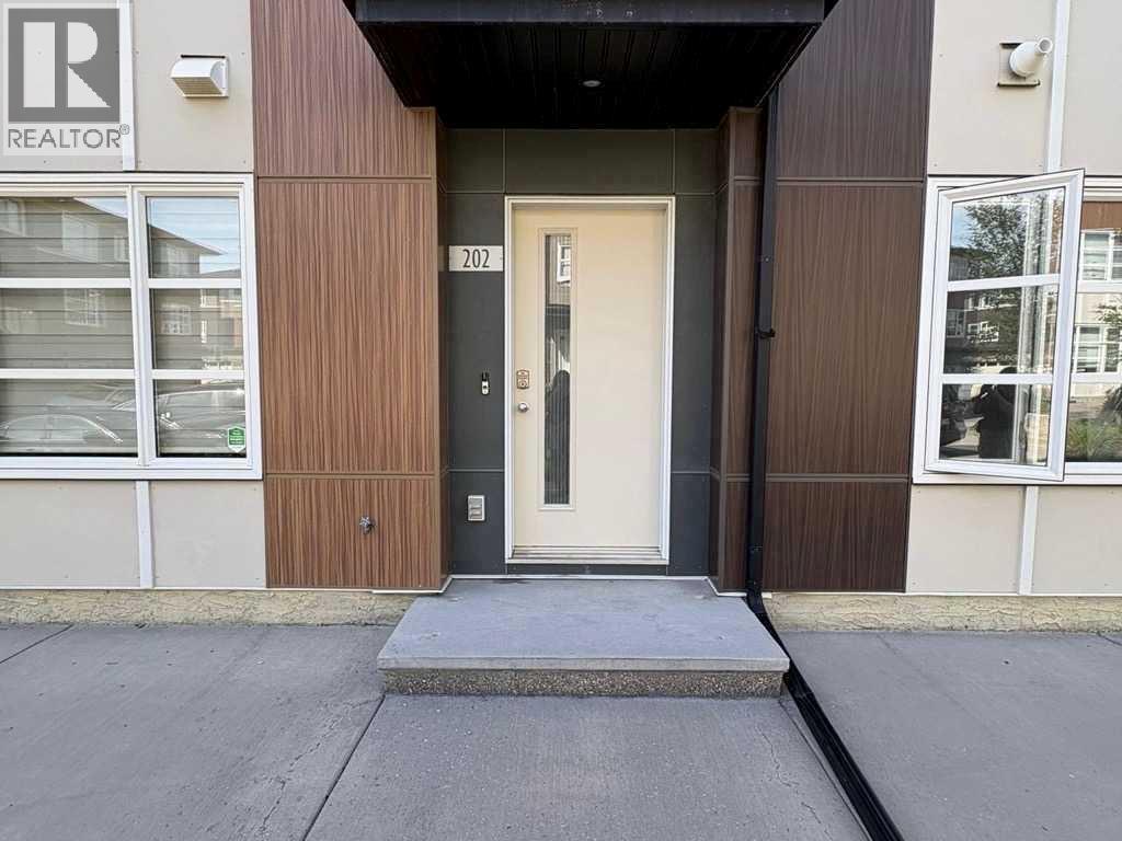 202 Evansridge Park NW, Calgary, Alberta  T3P 0N7 - Photo 2 - A2326772