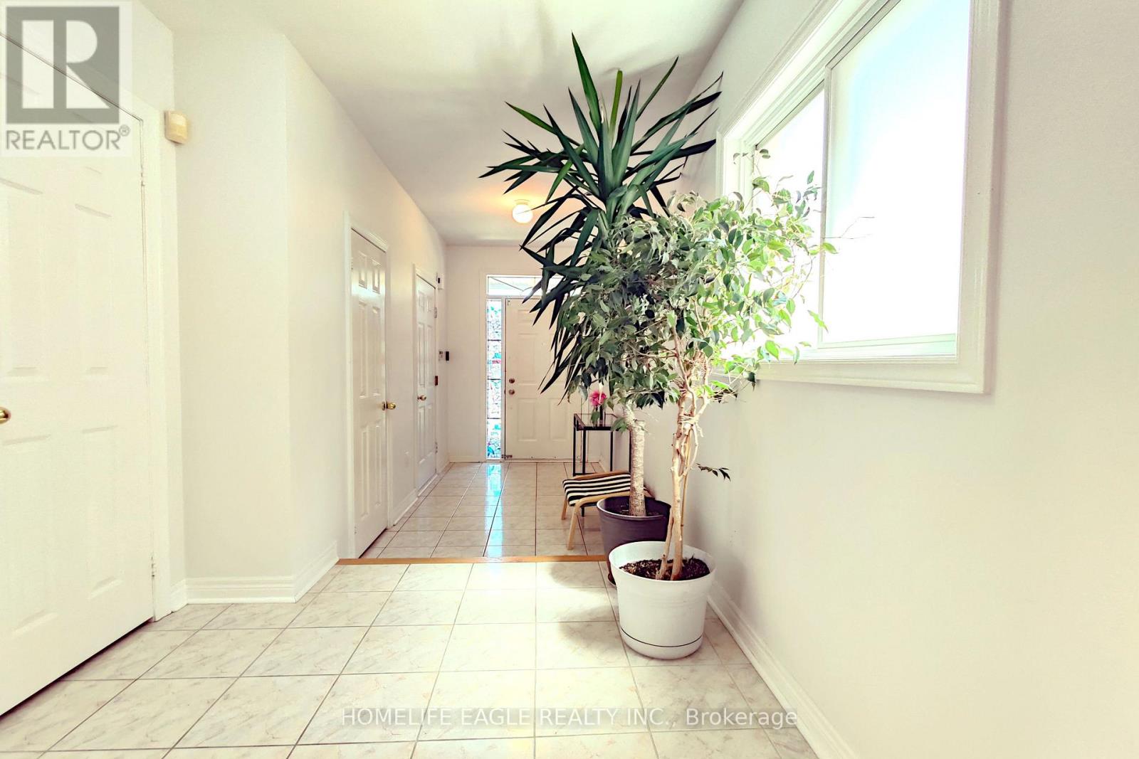 12 Indigo Street, Richmond Hill, Ontario  L4S 1W2 - Photo 3 - N13578918