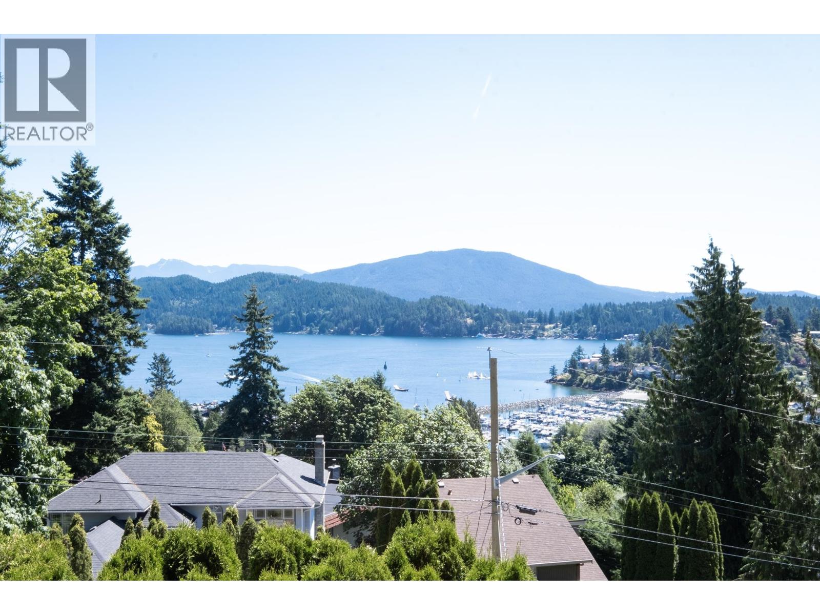 485 ABBS ROAD, Gibsons, British Columbia