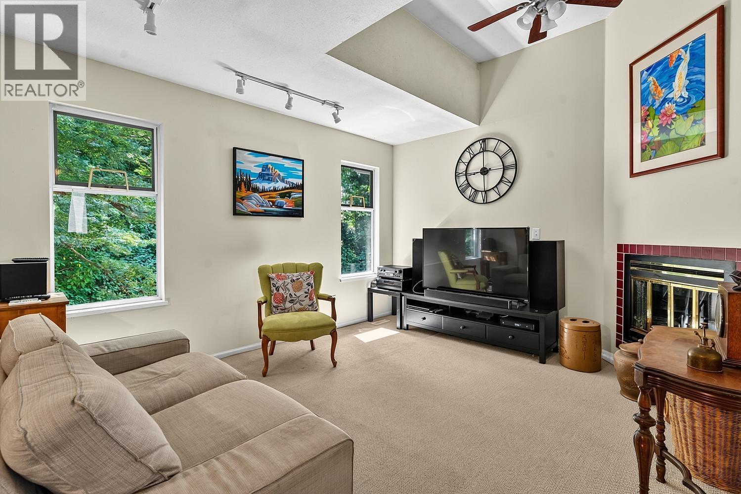 6136 Marine Drive, Burnaby, British Columbia  V3N 2Y1 - Photo 3 - R3150157
