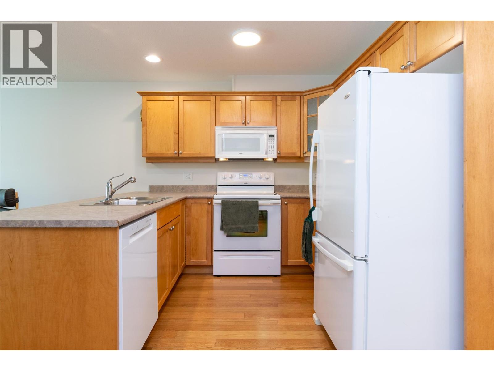 51 8 Avenue SW Unit# 15, Salmon Arm, British Columbia  V1E 3L9 - Photo 8 - 10393022