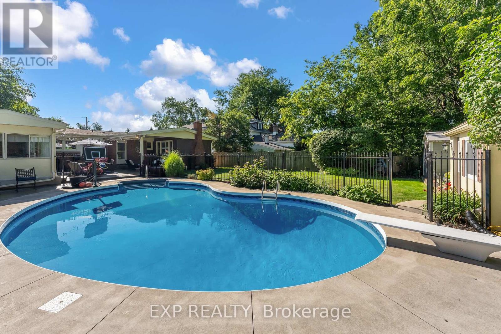 3279 Saint Patrick Avenue, Niagara Falls, Ontario  L2J 2N3 - Photo 3 - X13627458