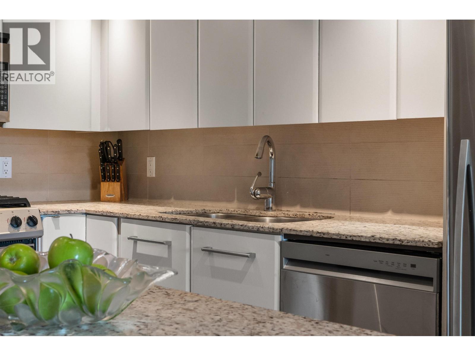 306 683 W Victoria Park, North Vancouver, British Columbia V7M 0A2 - Photo 12 - R3148308
