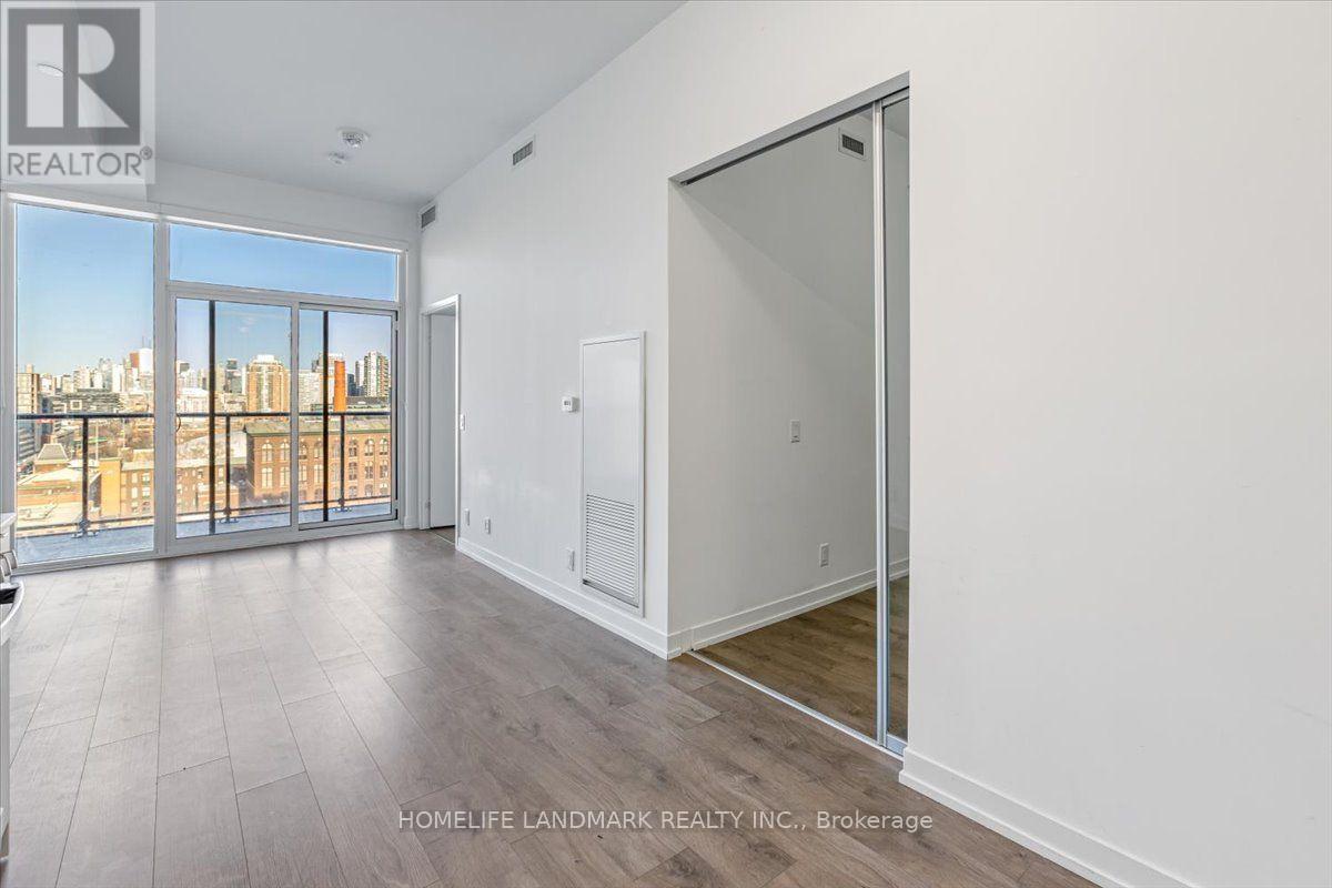 1023 - 270 Dufferin Street, Toronto, Ontario  M6K 1Z6 - Photo 4 - W13631946