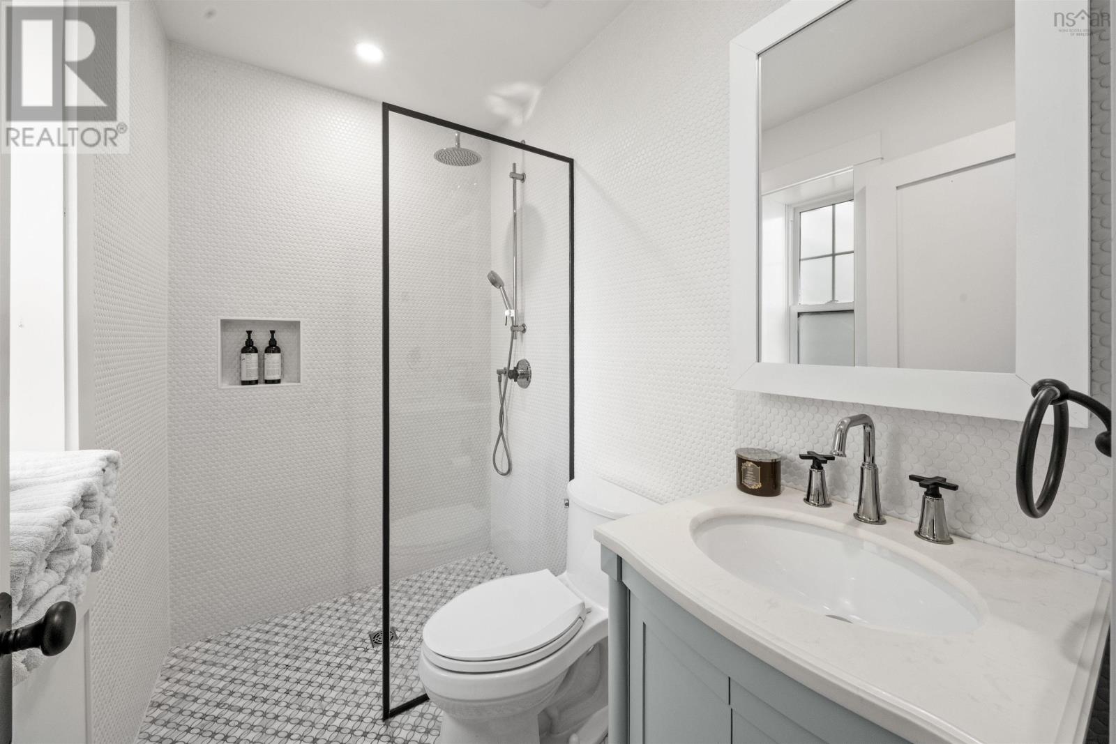 905 Marlborough Woods, Halifax, Nova Scotia  B3H 1H9 - Photo 38 - 202613773