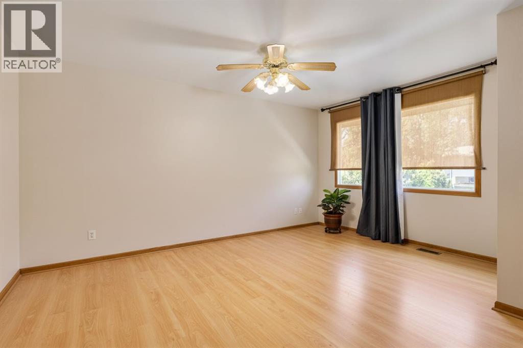2024 43 Street SE, Calgary, Alberta  T2B 1H4 - Photo 5 - A2324699