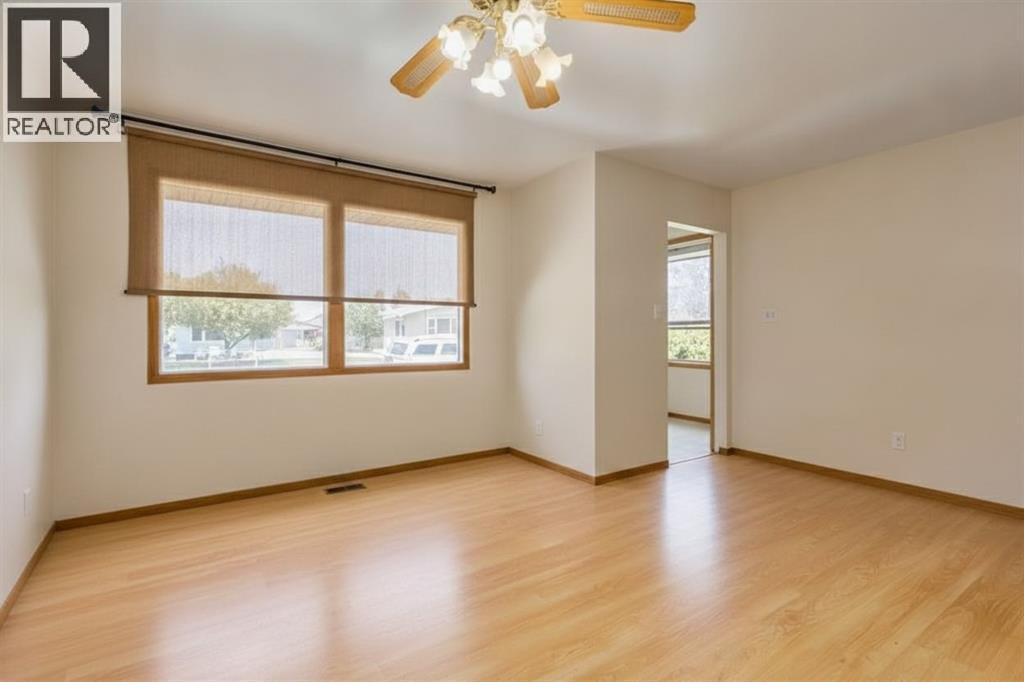 2024 43 Street SE, Calgary, Alberta  T2B 1H4 - Photo 4 - A2324699