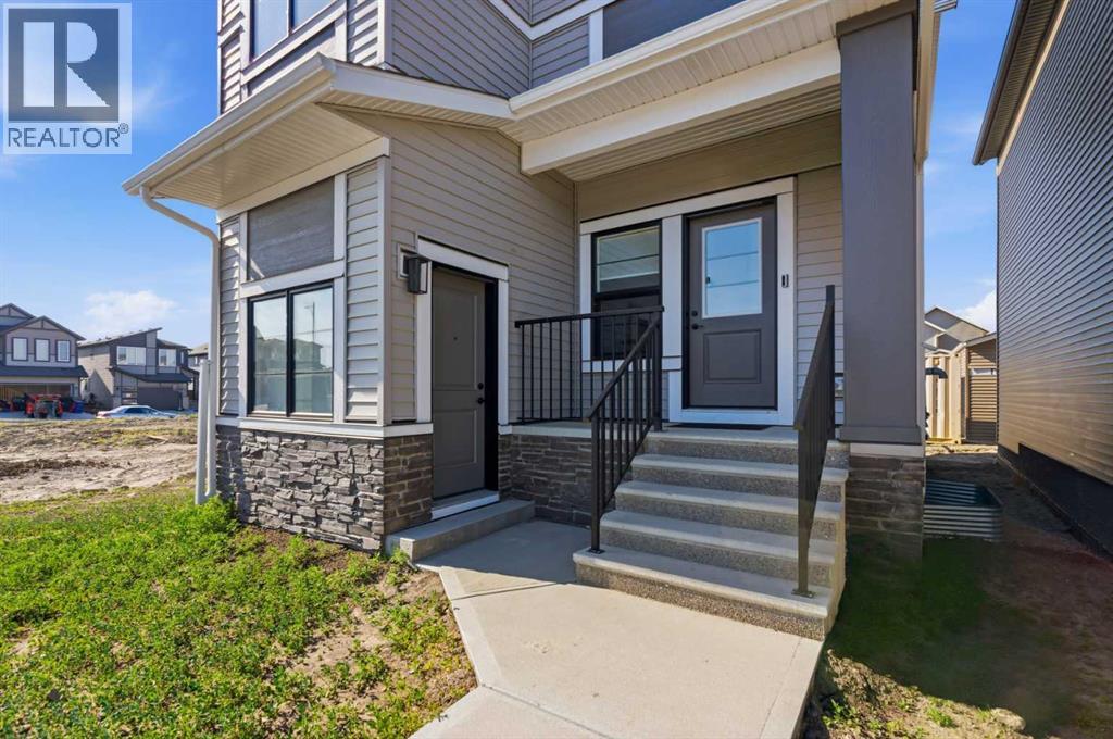 18 Chinook Winds Court Sw, Airdrie, Alberta  T4B 5X6 - Photo 2 - A2334217