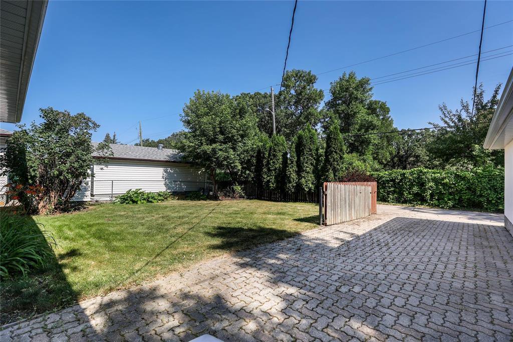 657 Dunrobin Avenue, Winnipeg, Manitoba R2K 0V3 - Photo 41 - 202619124