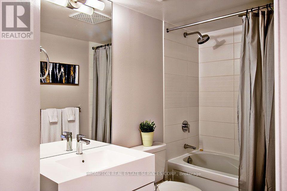 2208 - 21 Iceboat Terrace, Toronto, Ontario M5V 4B1 - Photo 19 - C13631970