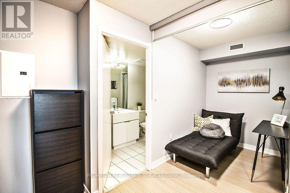 2208 - 21 Iceboat Terrace, Toronto, Ontario M5V 4B1 - Photo 20 - C13631970