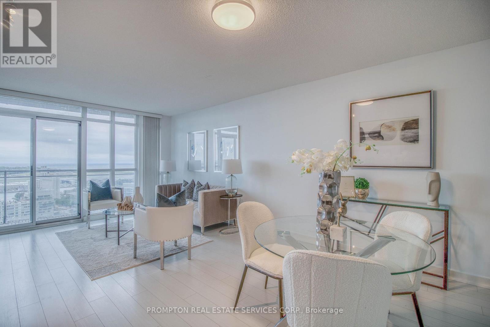 2208 - 21 Iceboat Terrace, Toronto, Ontario M5V 4B1 - Photo 7 - C13631970