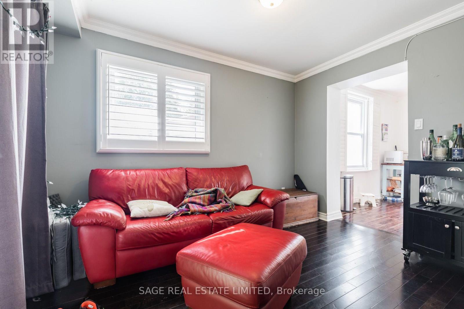 433 Woodfield Road, Toronto, Ontario  M4L 2X4 - Photo 10 - E13631950