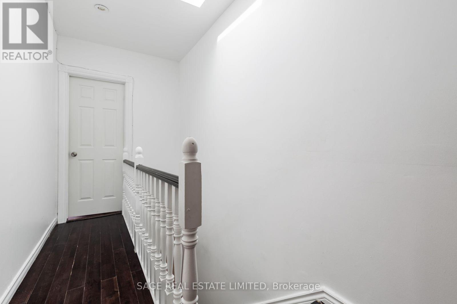 433 Woodfield Road, Toronto, Ontario  M4L 2X4 - Photo 12 - E13631950