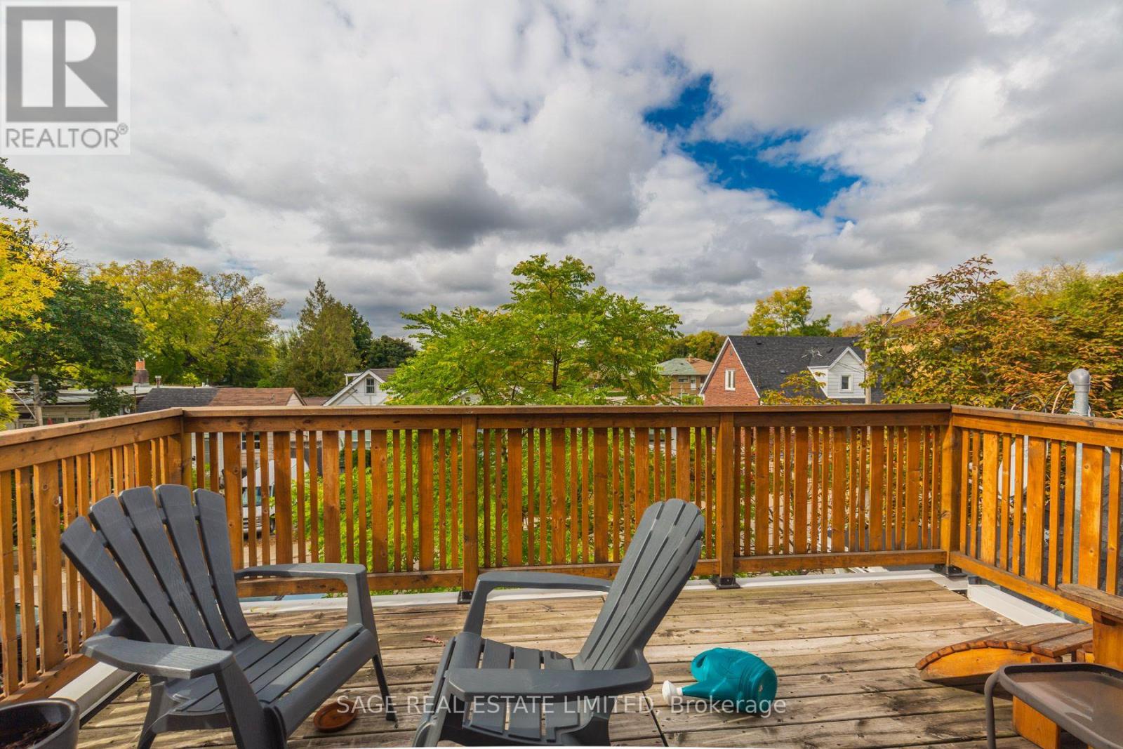 433 Woodfield Road, Toronto, Ontario  M4L 2X4 - Photo 16 - E13631950