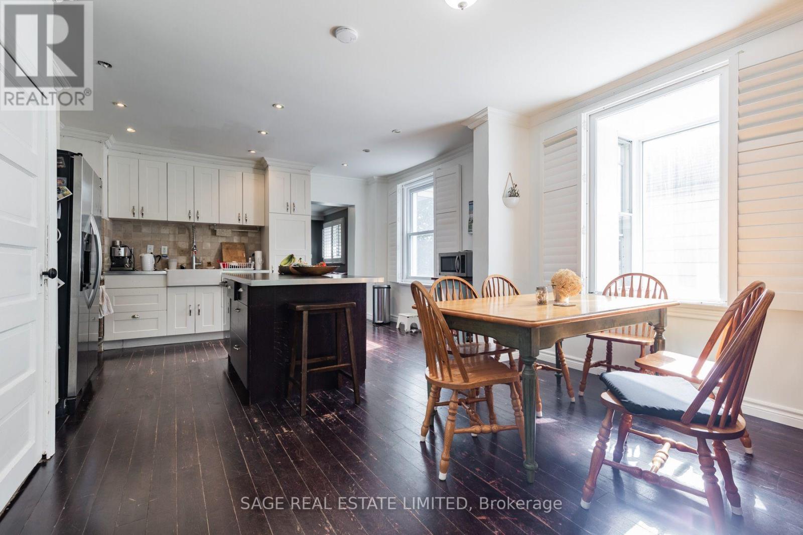 433 Woodfield Road, Toronto, Ontario  M4L 2X4 - Photo 5 - E13631950