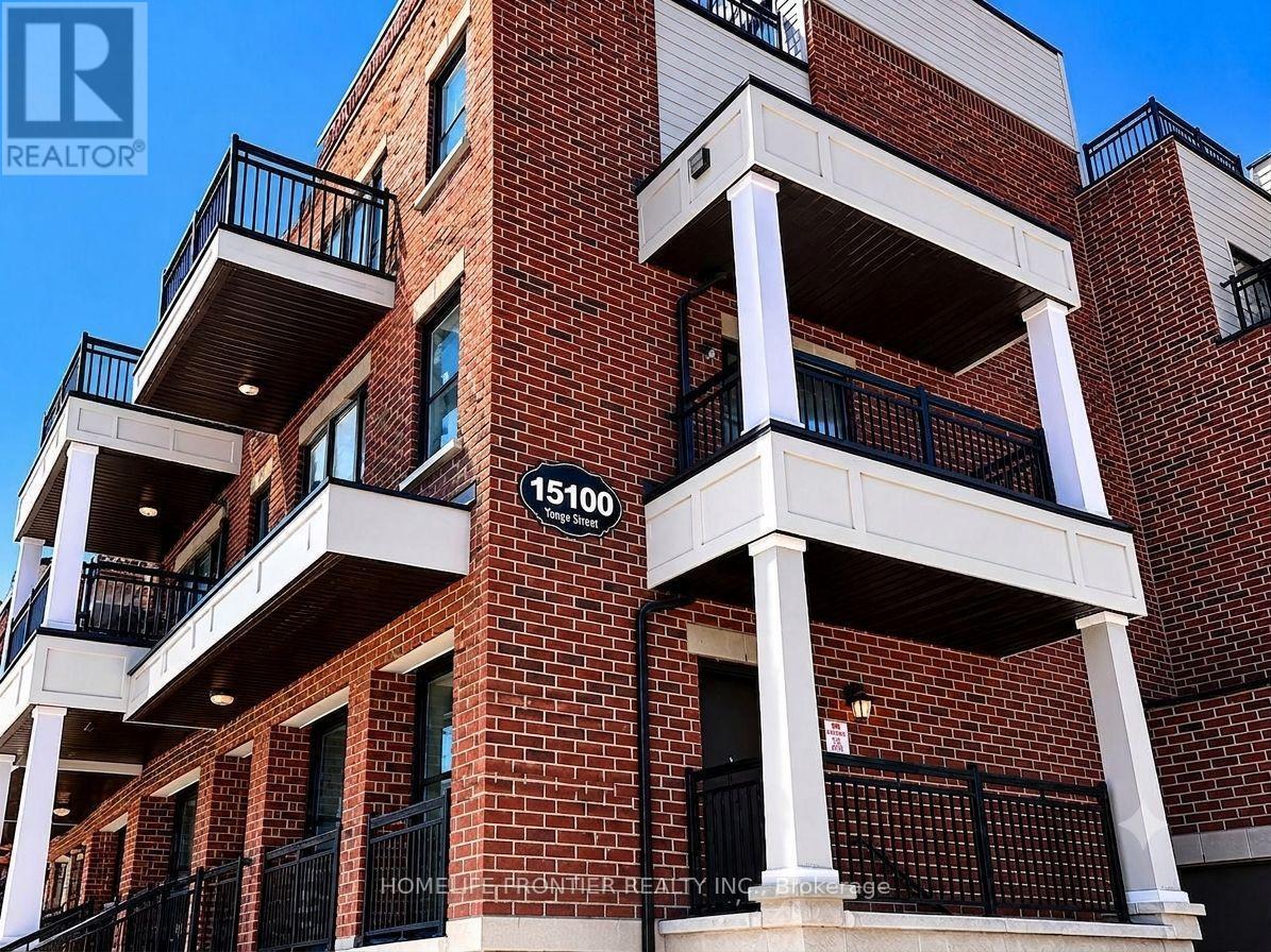11B - 15100 YONGE STREET, Aurora, Ontario