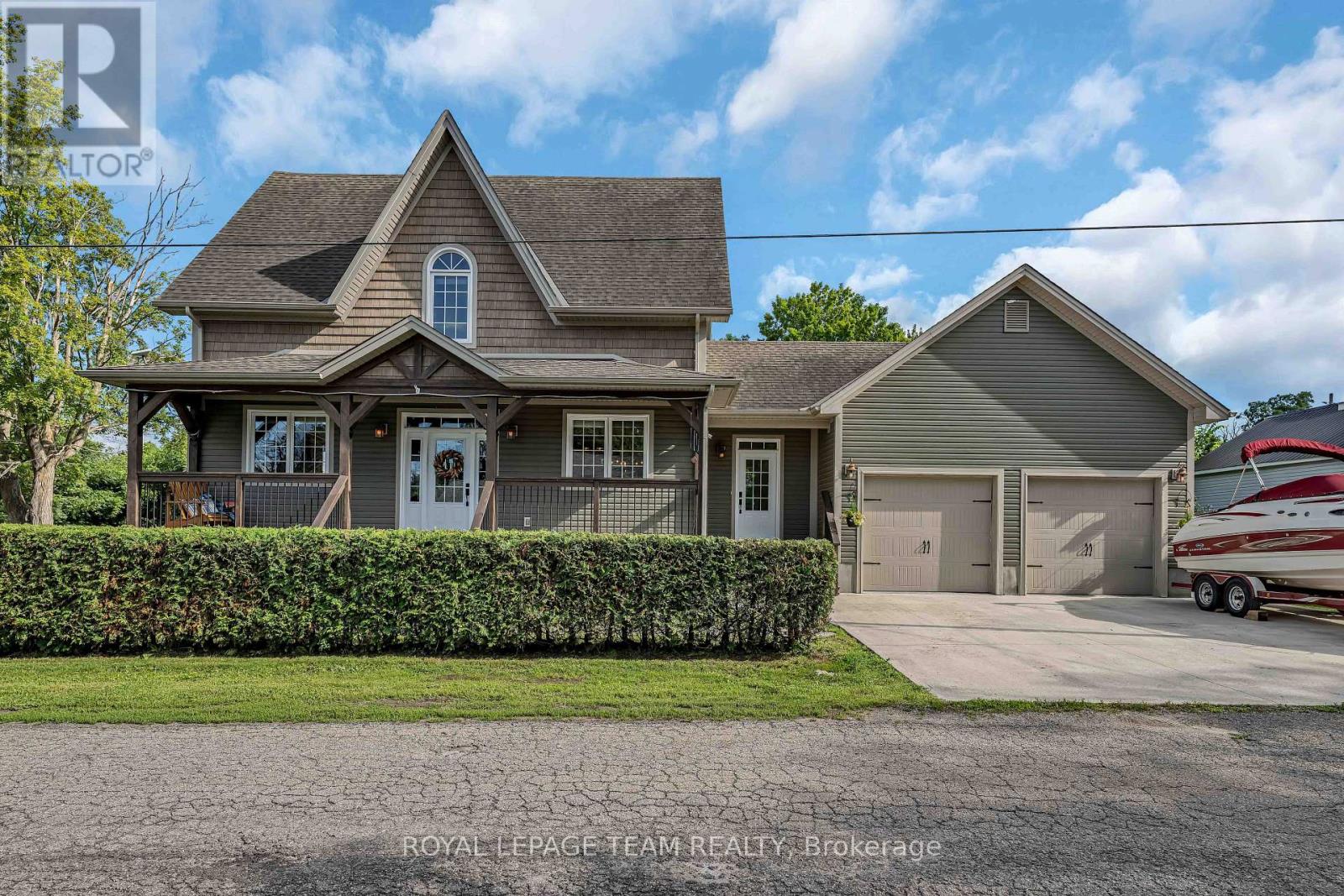 22 CENTRE STREET, North Grenville, Ontario