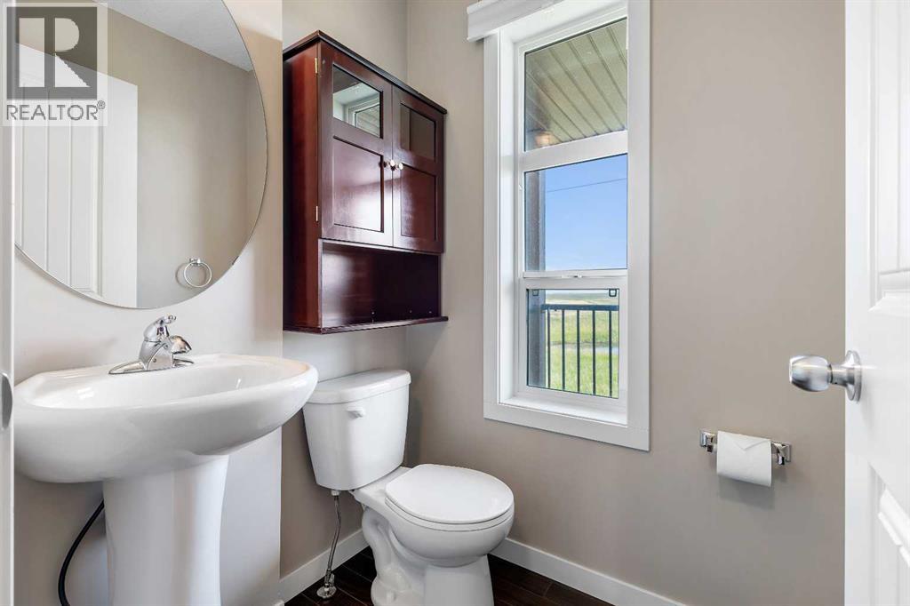 401 Copperpond Landing SE, Calgary, Alberta  T2G 1Z6 - Photo 12 - A2318569