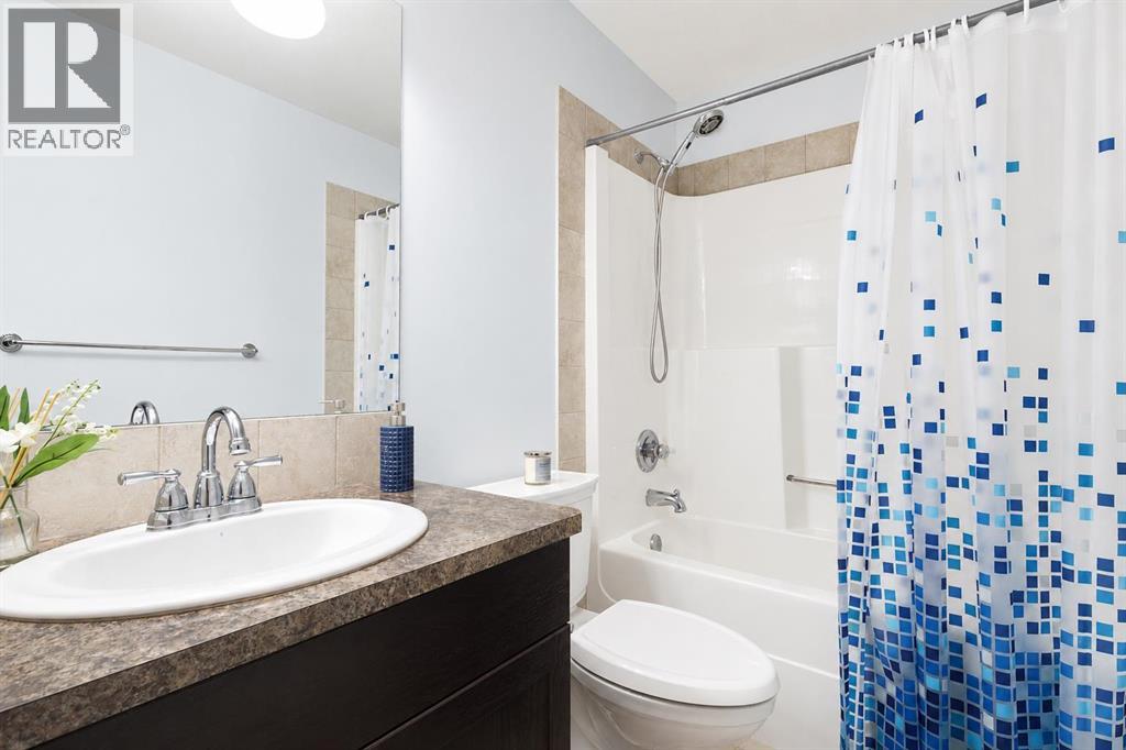 821 Auburn Bay Boulevard SE, Calgary, Alberta  T3M 0H5 - Photo 33 - A2324832