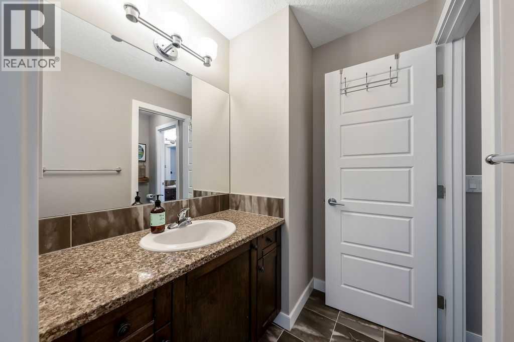 148 Rainbow Falls Glen, Chestermere, Alberta  T1X 0S5 - Photo 32 - A2329472