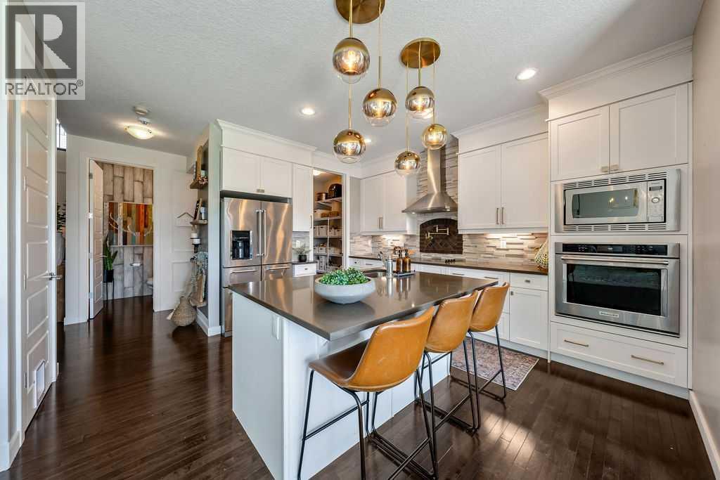 148 Rainbow Falls Glen, Chestermere, Alberta  T1X 0S5 - Photo 9 - A2329472