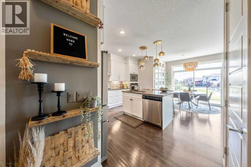148 Rainbow Falls Glen, Chestermere, Alberta  T1X 0S5 - Photo 7 - A2329472