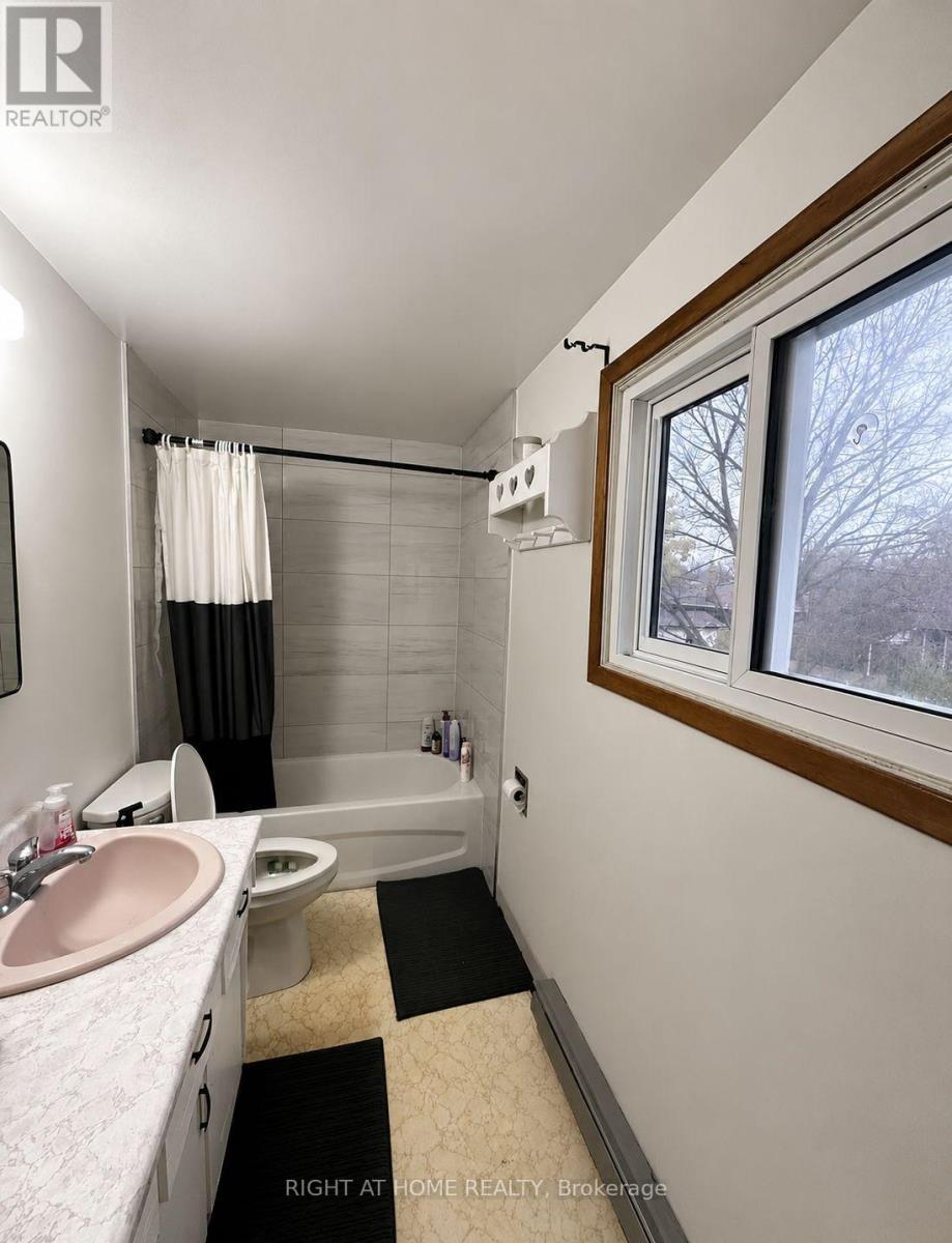 45 Philip Avenue, Guelph, Ontario  N1E 1R5 - Photo 9 - X13629602